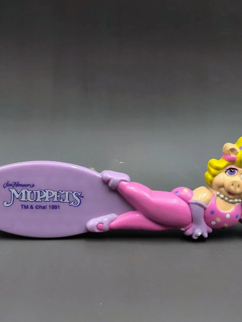 Vintage 1991 Muppets Miss Piggy Sculpted Kids Cosmetic Hair Brush 5
